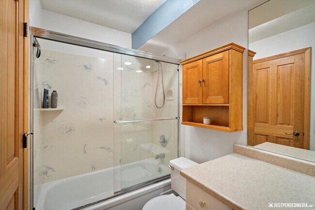 Building Photo - Executive Style Condominium