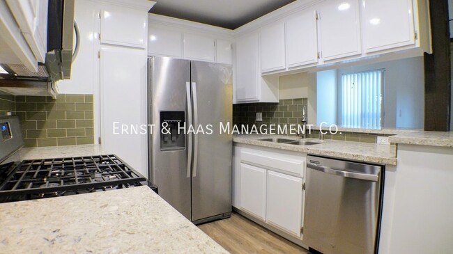 Building Photo - 3707 Country Club Dr