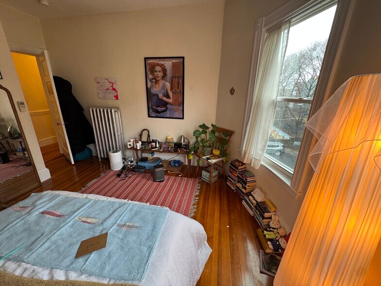 Building Photo - 51 Ibbetson St