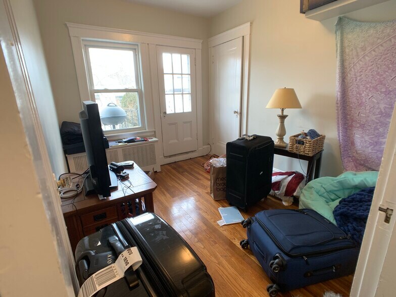 Building Photo - 204 Chiswick Rd