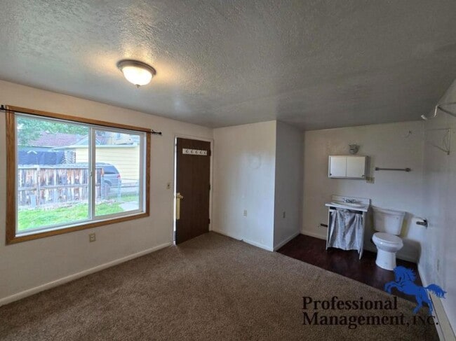 Building Photo - 3 bedroom in Billings MT 59101