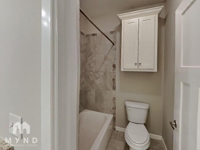 Building Photo - 12924 Firerock Cir