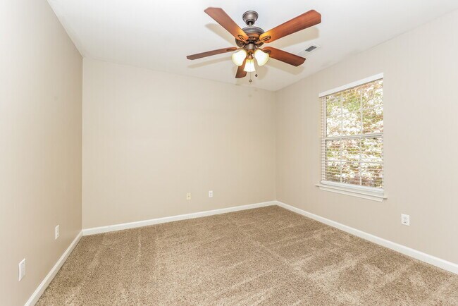 Building Photo - 2010 Slayton Dr