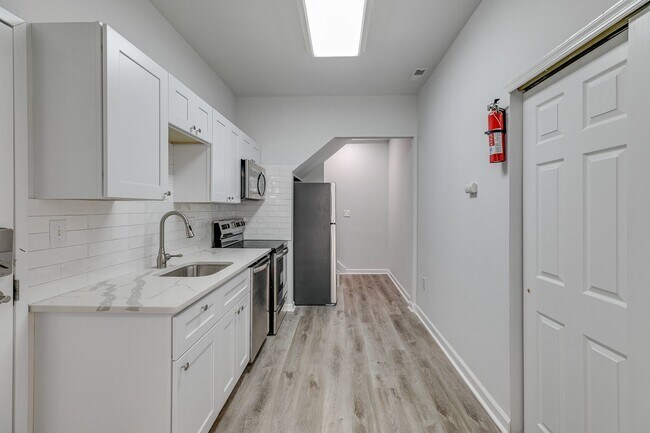 Building Photo - Brand New Luxury Temple Apartments