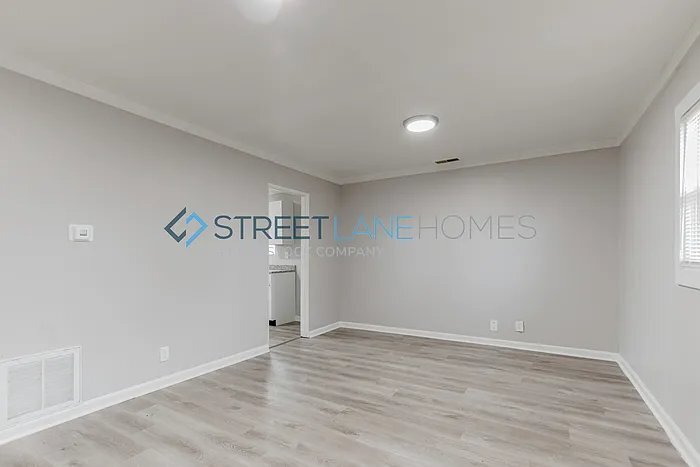 Building Photo - 3235 N Euclid Ave