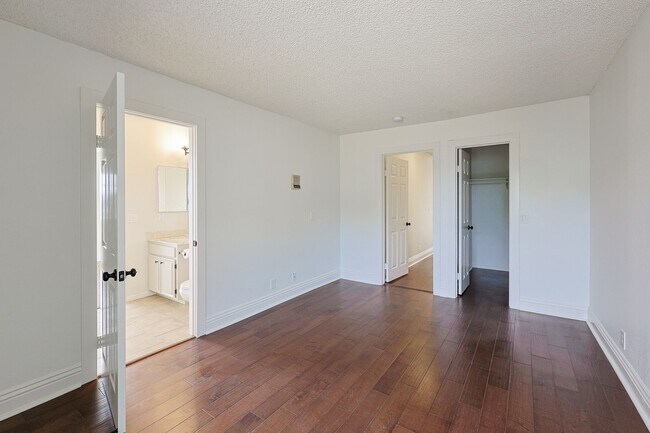 Building Photo - Spacious 4 Bed / 3 Bath Home in Desirable Nebo Hill – La Mesa (3,056 Sq Ft)