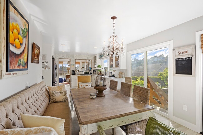 Building Photo - 6363 ZUMIREZ Dr