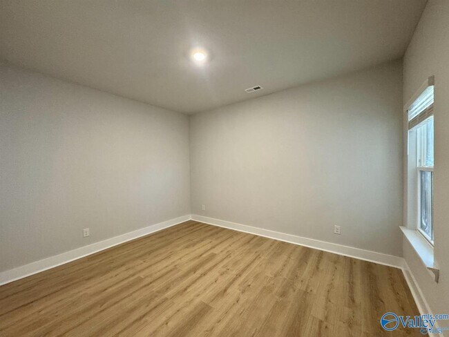Building Photo - 109 Clift Farm Dr
