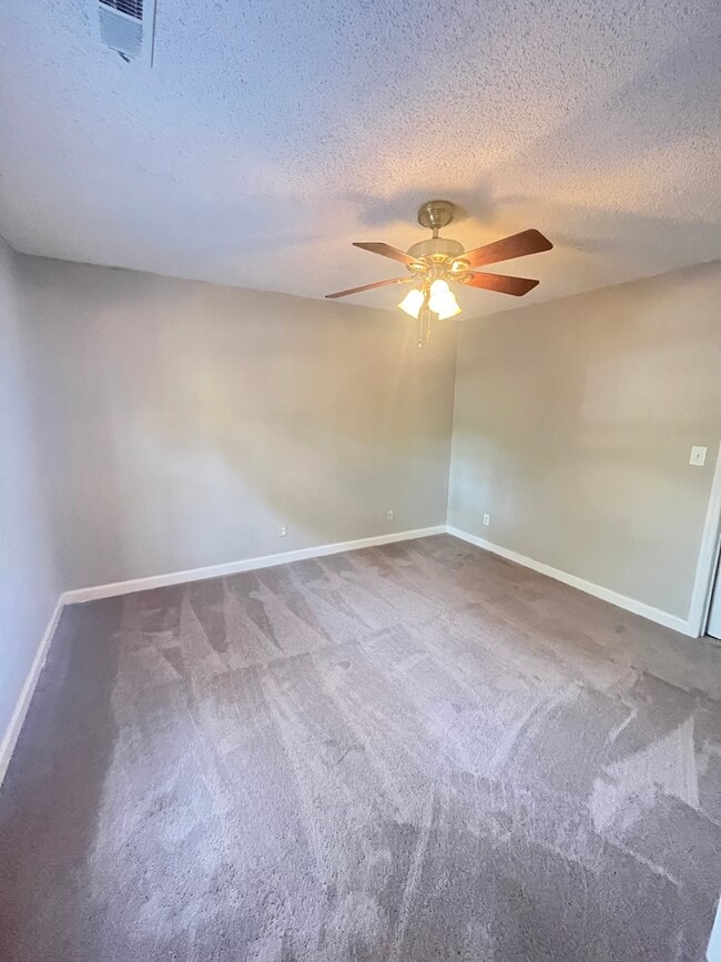 Building Photo - 101 Southridge Dr