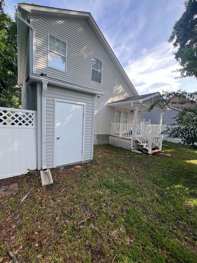 Building Photo - Bent Oaks Estates, 3 BD, 2.5 BA