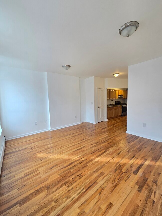 Building Photo - 267 W 121st St