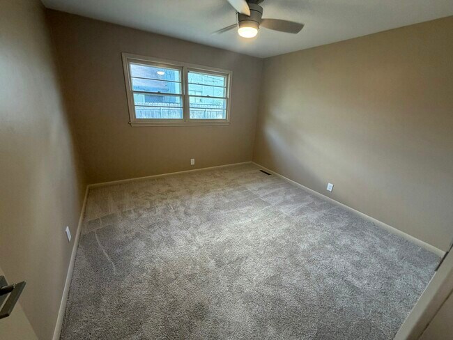 Building Photo - 1402 Morgantown