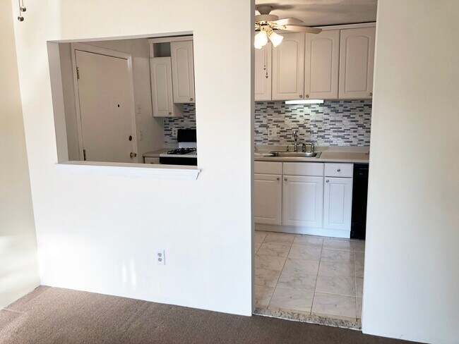 Building Photo - 395 Merrimack St