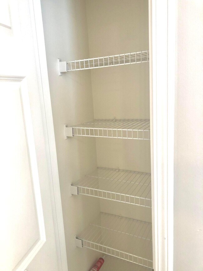 Building Photo - 2916 Abbey Knoll Dr