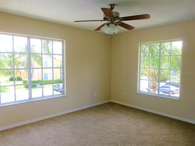 Building Photo - 2233 Fluorshire Dr