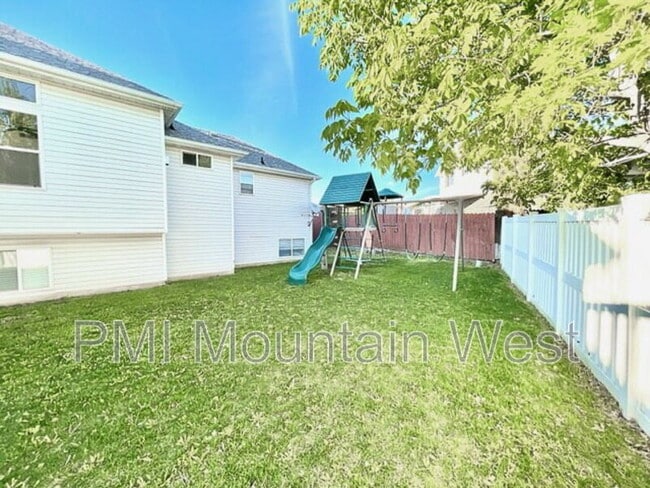 Building Photo - 2815 W 1375 N