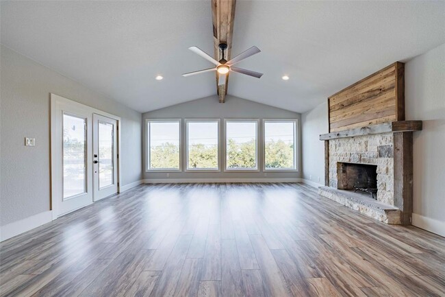 Building Photo - 620 Galston