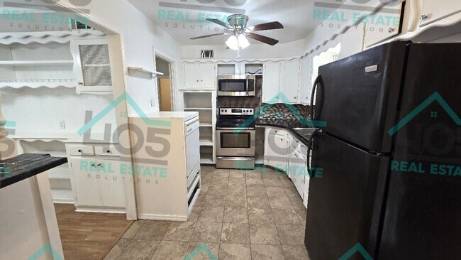 Building Photo - 4 Bedroom Rental in Del City