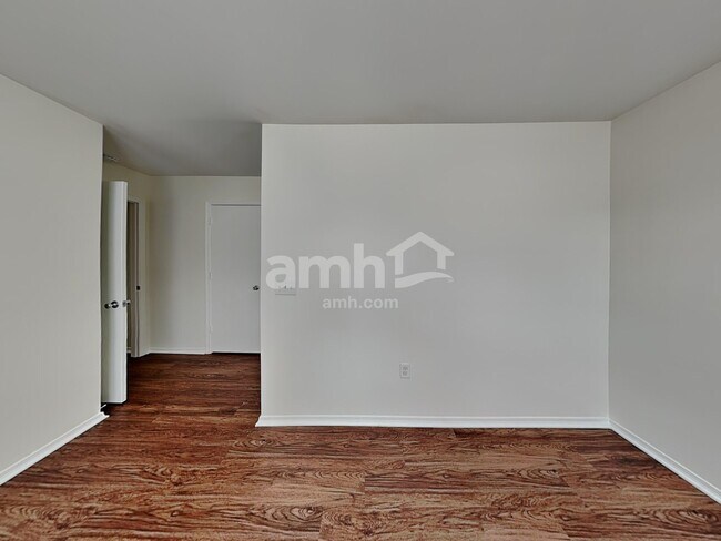 Building Photo - 4400 Kiddle Ln