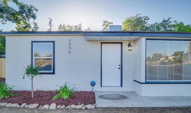 Building Photo - 2856 Hawthorne Ave