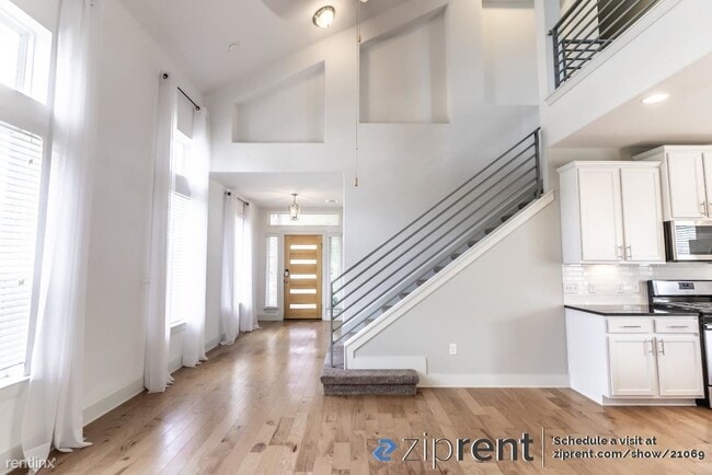 Building Photo - 3 br, 2.5 bath House - 5919 Rubicon Run, A...