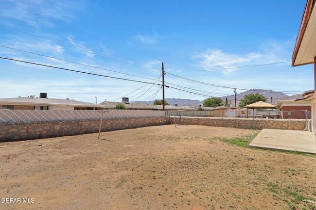 Building Photo - 4948 Aiken Ln