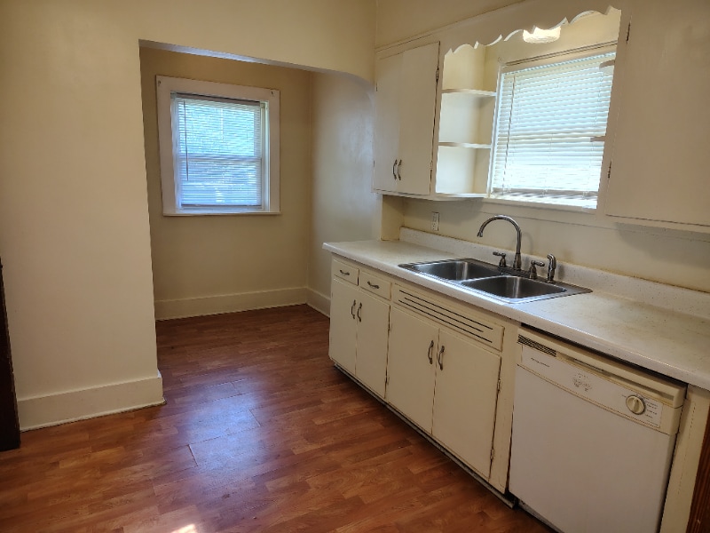 Building Photo - 1759 Berdan Ave