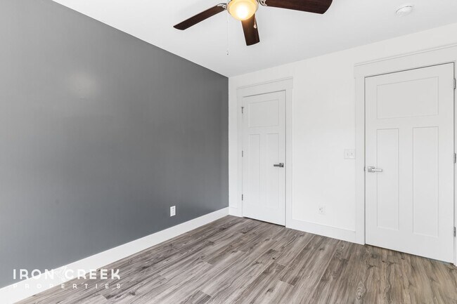 Building Photo - Modern Three-Bedroom Home with Screened Po...