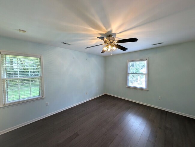 Building Photo - 629 Furrow Dr