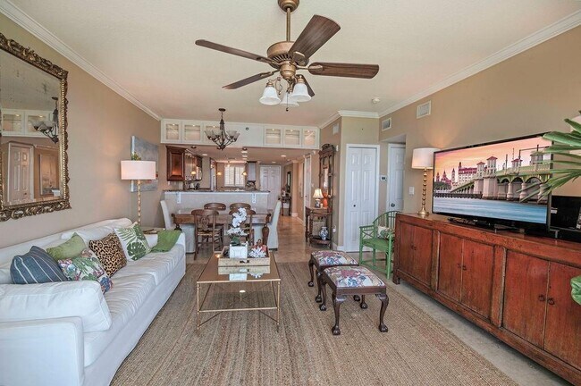 Building Photo - 157 Marine St