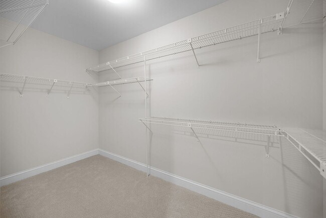Building Photo - Newly Renovated Condo in The Westende with...
