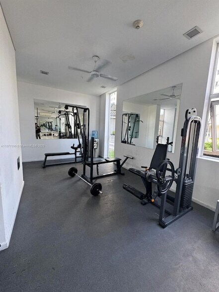 Building Photo - 19201 Collins Ave