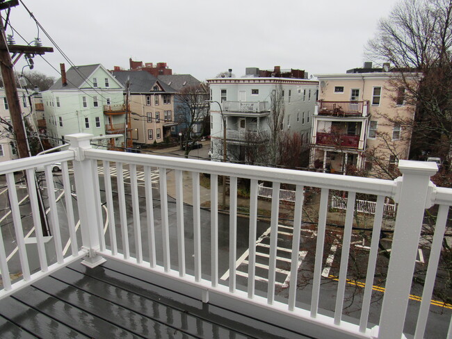 front porch towards Banshee & JFK - 3 Pleasant St