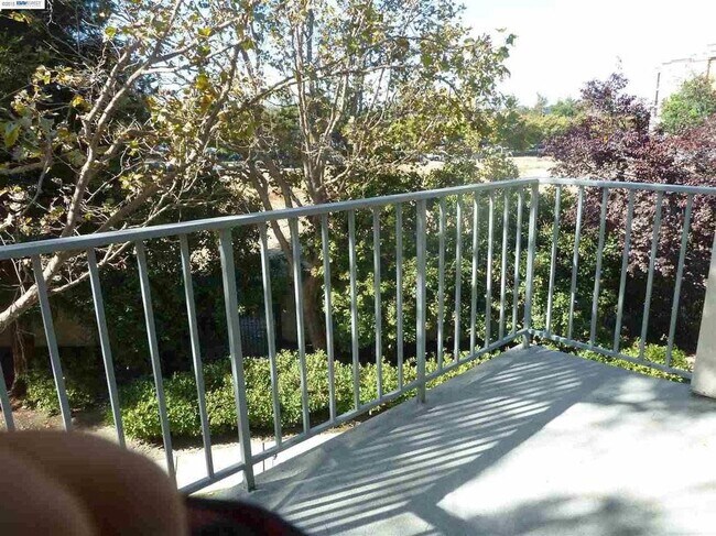 Building Photo - 39455 Albany Common