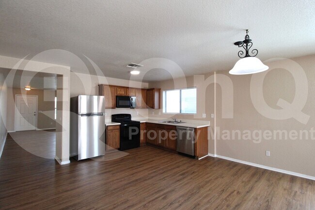 Building Photo - 9628 W Cordes Rd