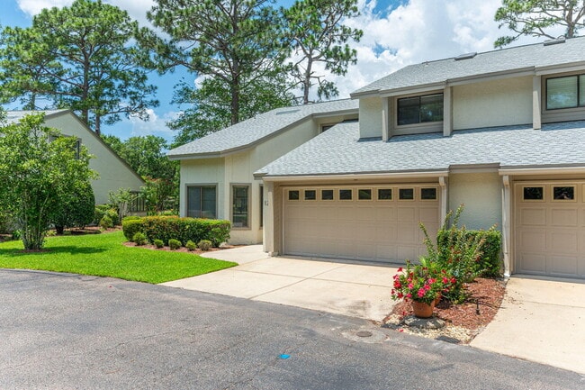 Building Photo - 1219 Oakmont Dr