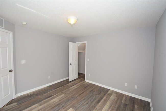 Building Photo - 6 Kathleen Trail