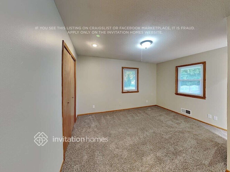 Building Photo - 14920 31st Ave N