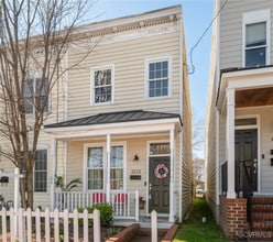 Building Photo - 1513 W Cary St