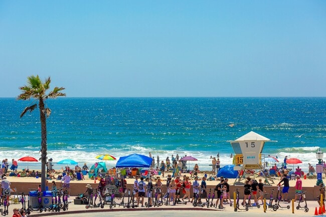 Building Photo - 732 Ventura Pl