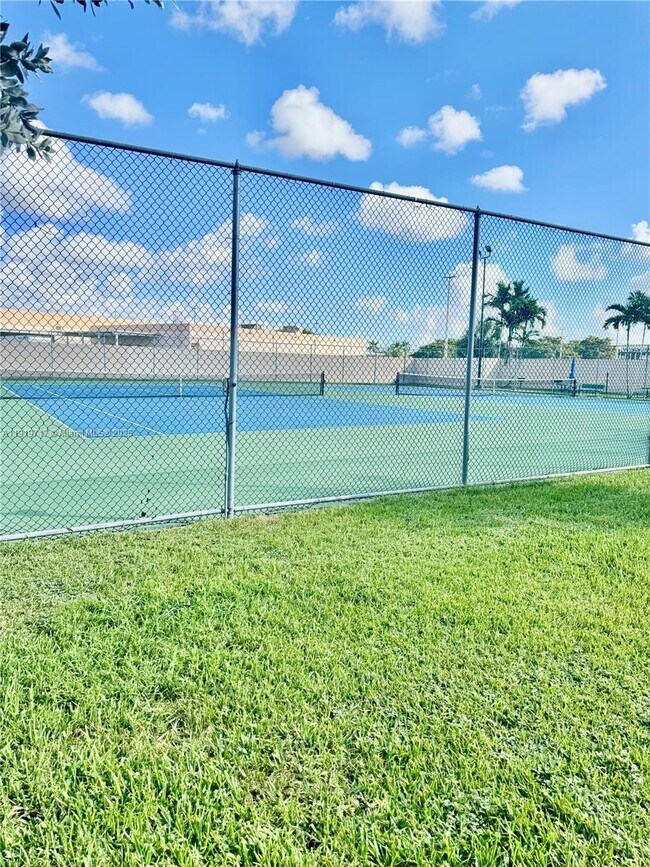 Building Photo - 10985 SW 107th St