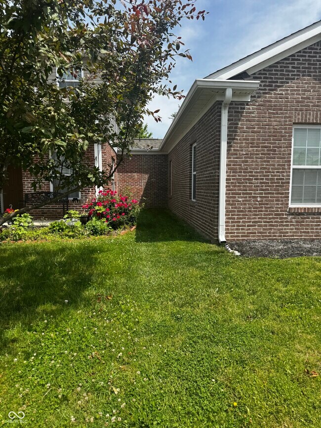 Building Photo - 914 Baden Manor Dr