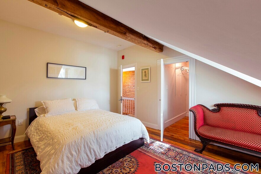 Building Photo - 237 Northampton St