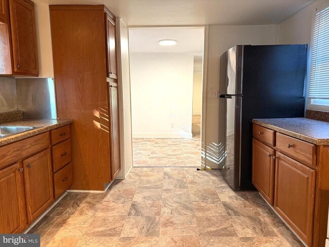 Building Photo - 61 W Pitman St