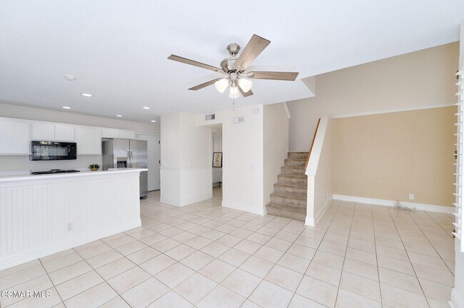 Building Photo - 5368 Rainwood St