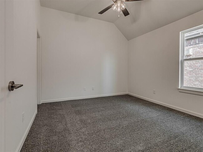 Building Photo - 16266 S 89th E Ave