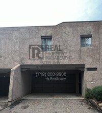 Building Photo - 1907 Mohawk Rd