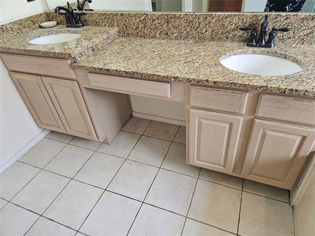 Building Photo - 7783 Park Run Rd