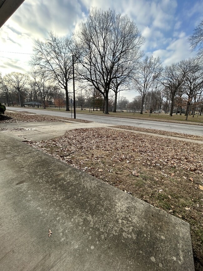 Building Photo - 2842 State St