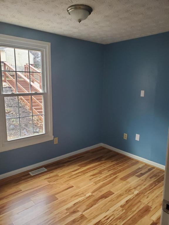 Building Photo - 505 Northview Rd